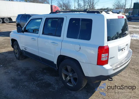 2013 Jeep Patriot Latitude z USA, uszkodzony, nr VIN 1C4NJRFB5DD249716